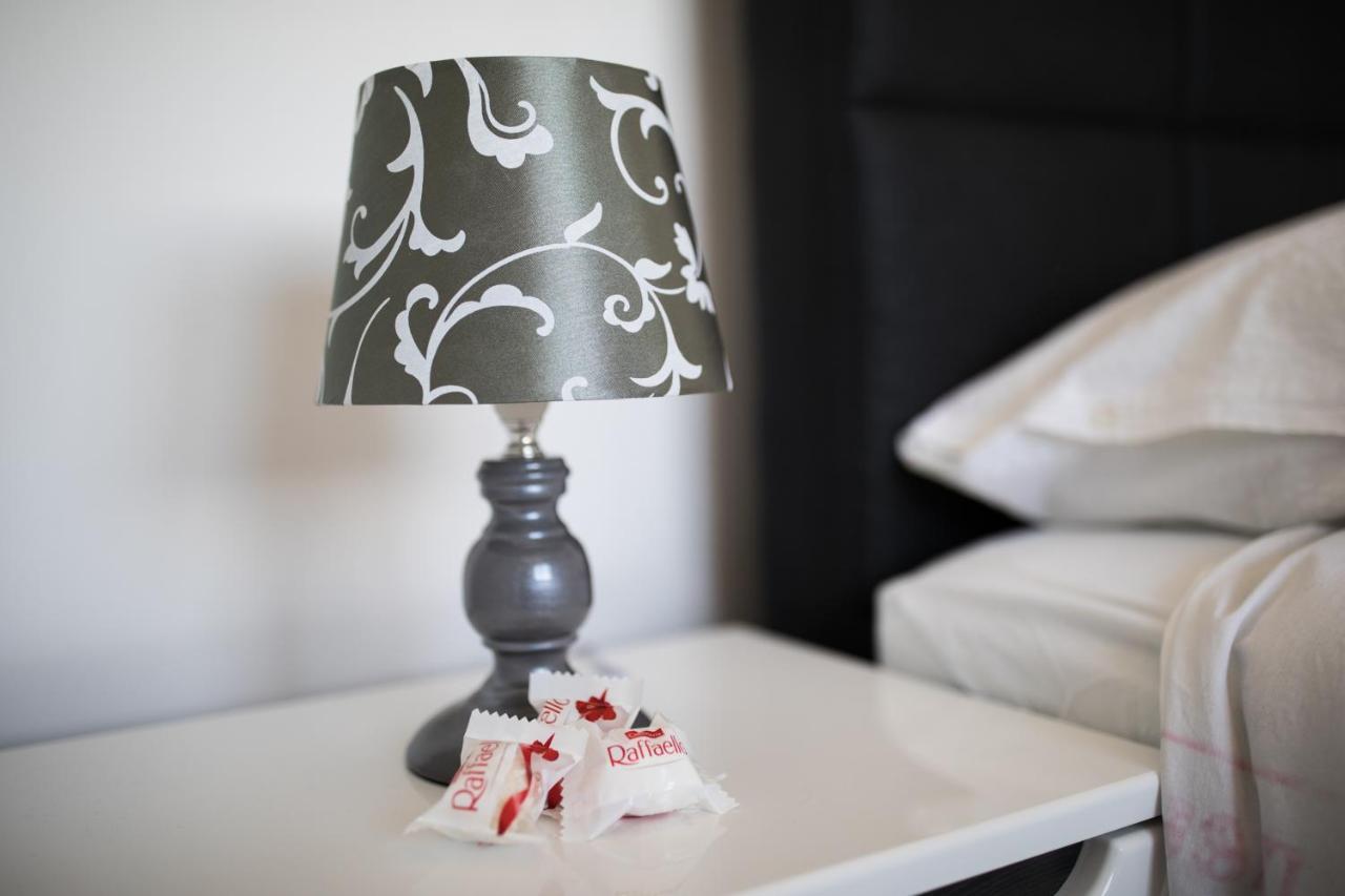 Studio Apartman Moonlight Zadar Buitenkant foto