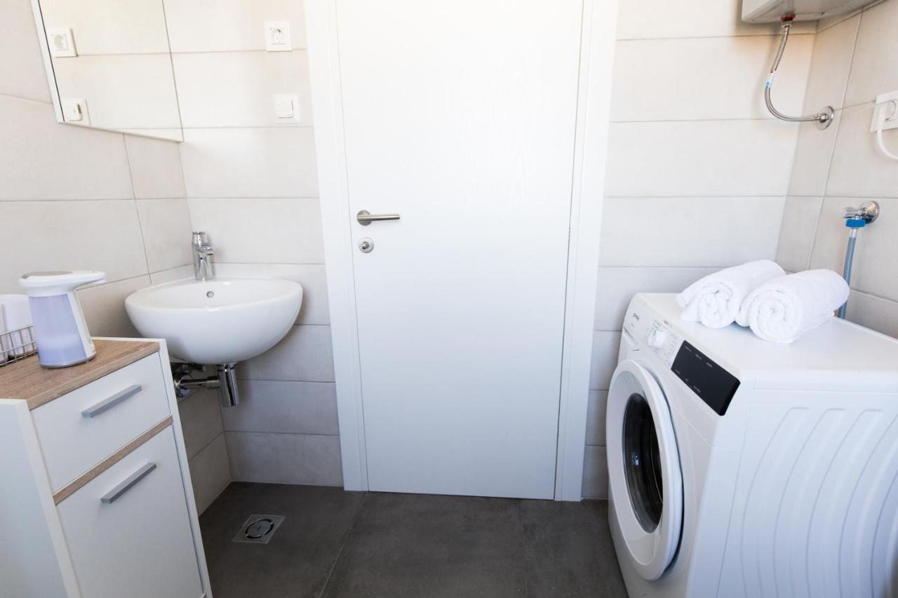 Studio Apartman Moonlight Zadar Buitenkant foto