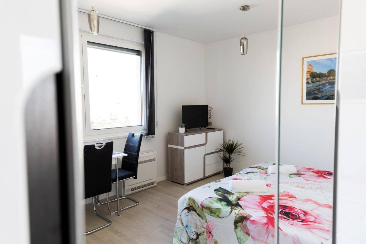 Studio Apartman Moonlight Zadar Buitenkant foto